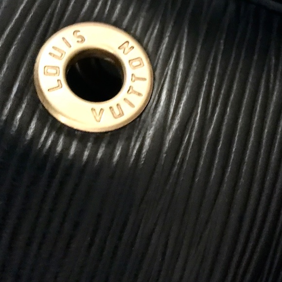 Louis Vuitton Epi Noir Petit Noe - Picture 10 of 13
